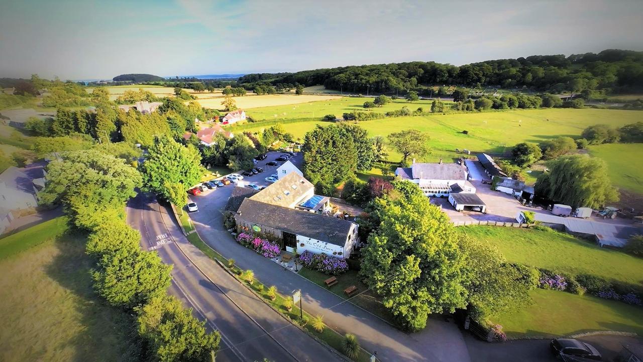 The Old Barn Inn Newport  Ngoại thất bức ảnh